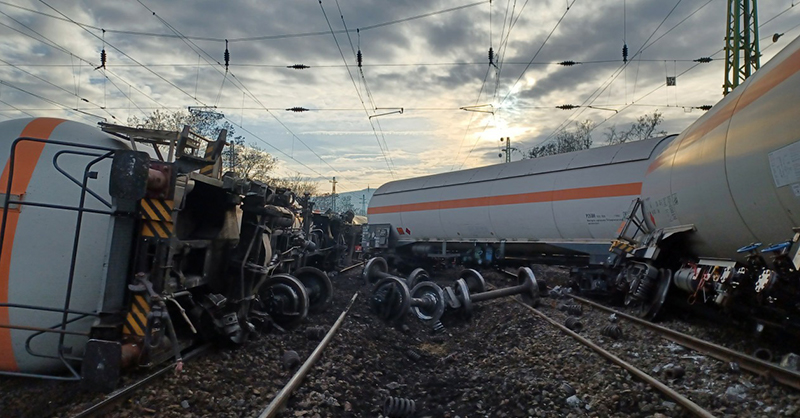 Megszólalt MÁV a nagymarosi vonatbaleset után: Leállt a közlekedés