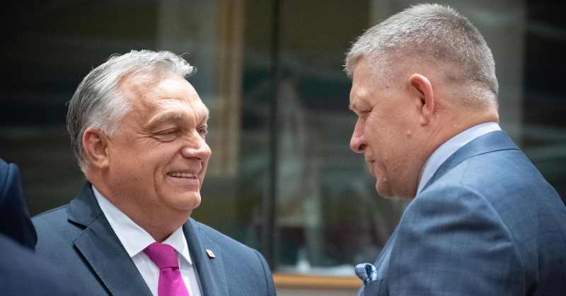 Magyarellenességéről ismert politikussal bratyizik Orbán Viktor