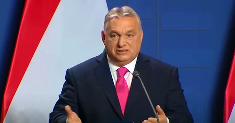 A közkedvelt lengyel üdülőhelyen Orbán hazugságairól írnak a magyar turistáknak