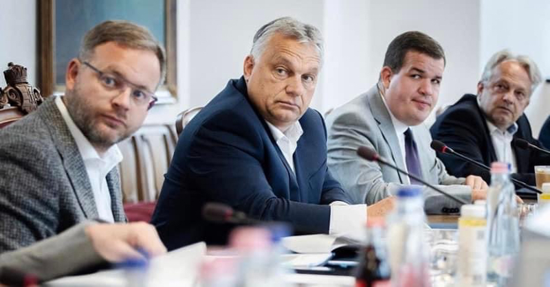 Mi történt? Több napra elvonulnak Orbán Viktorék