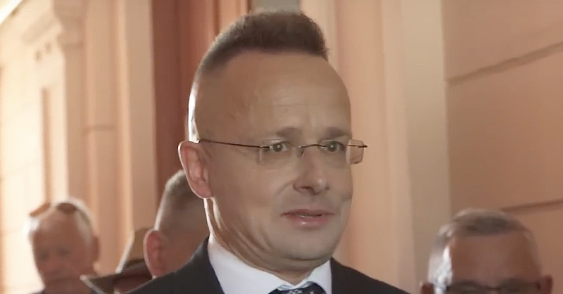 Szijjártó Péter a kamerák előtt semmisült meg: Az orosz hekkerbotrányról kérdezték a minisztert (+videó)