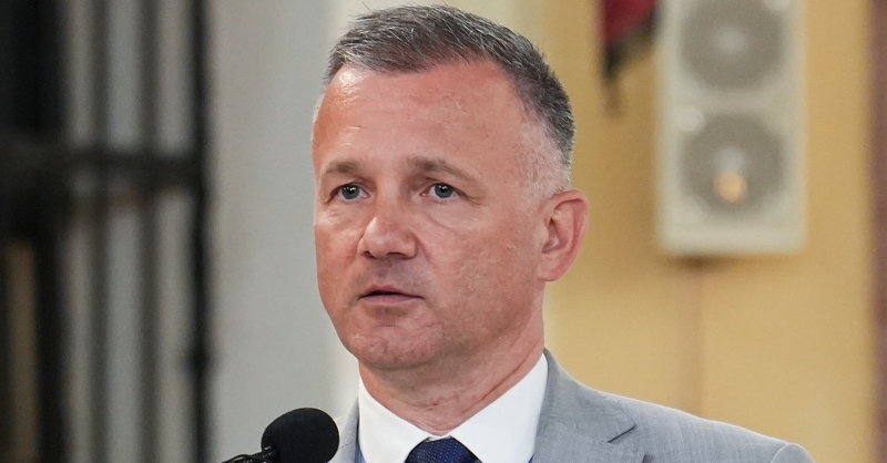 „Béla, ha elárulod a Fideszt, akkor kockáztatod a munkahelyedet” – felvették, ahogy a kormánypárti polgármester fenyegetőzik