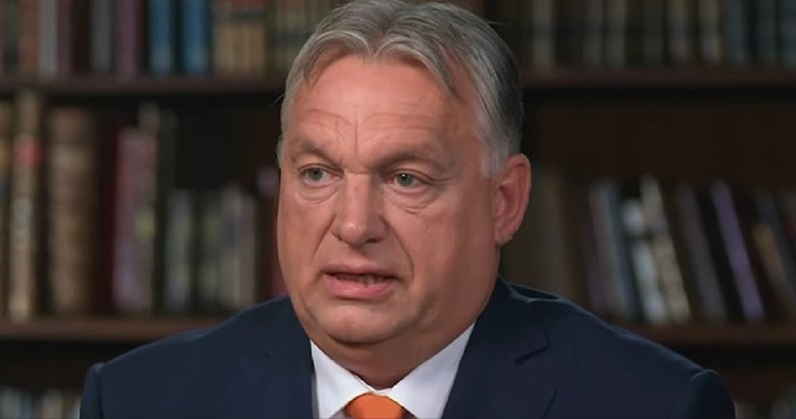 Jól felpaprikázta magát Orbán kedd hajnalban, egy vödör víz sem segített volna rajta