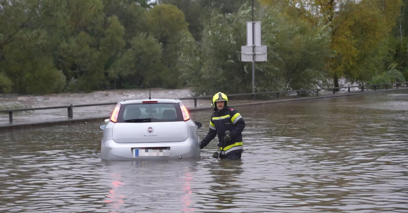 Ennyi szörnyűség vár ránk is? Elképesztő a pusztítást végez az árvíz Ausztriában (+fotók és videók)